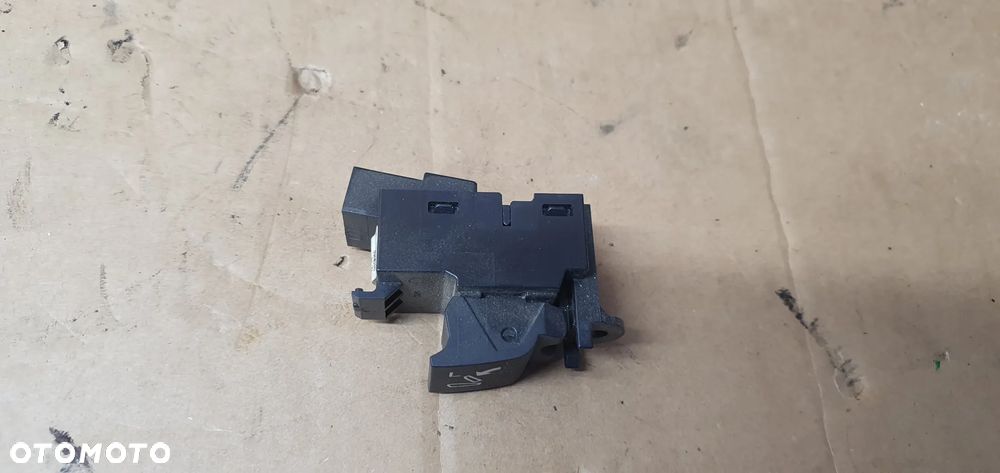 Panel przełącznik regulacji fotela lewy tył Land Rover Discovery Sport FK72-14B705-AA - 3