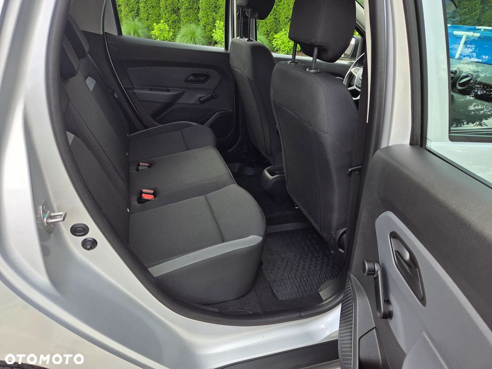 Dacia Duster 1.6 SCe Laureate S&S - 23