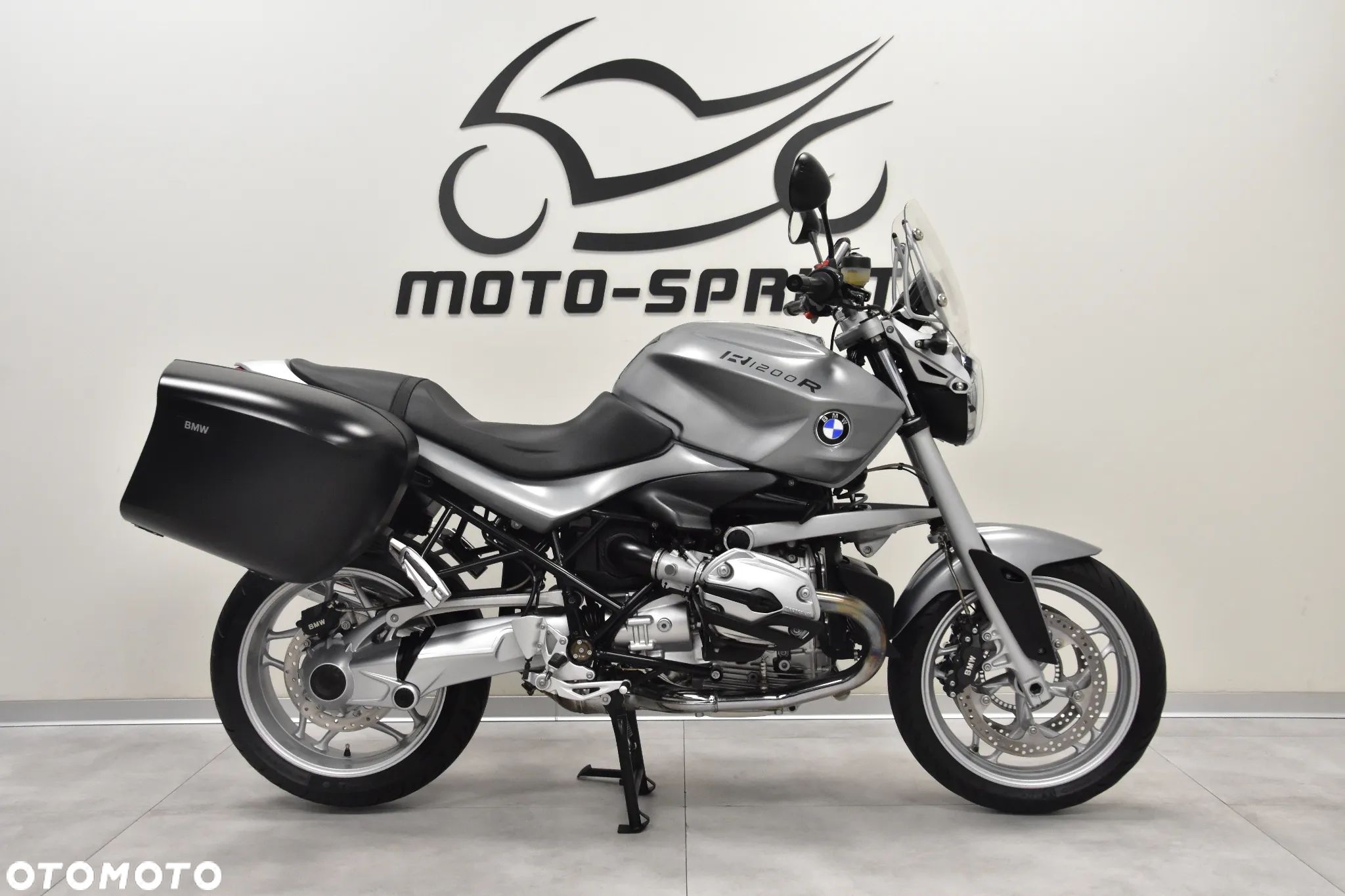 BMW R - 1