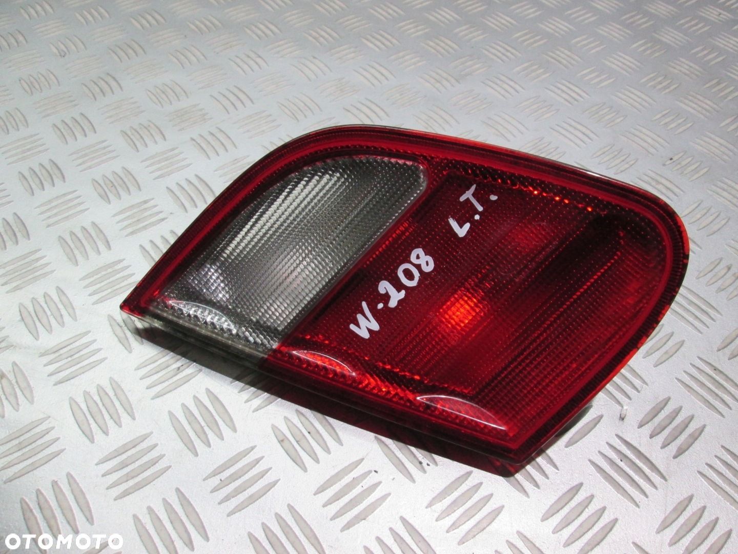LAMPA LEWA LEWY TYŁ W KLAPĘ MERCEDES CLK W208 - 1