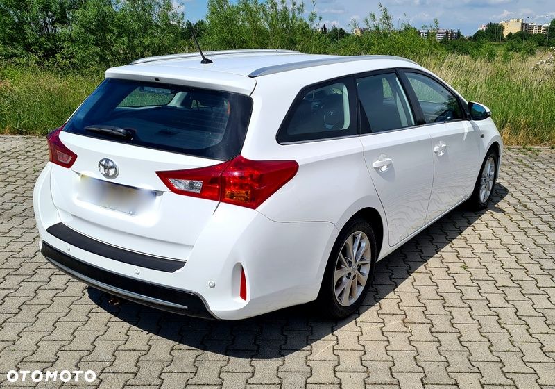 Toyota Auris 2.0 D-4D Comfort - 11