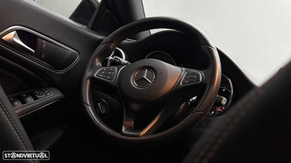 Mercedes-Benz CLA 220 d Shooting Brake Urban Aut. - 25