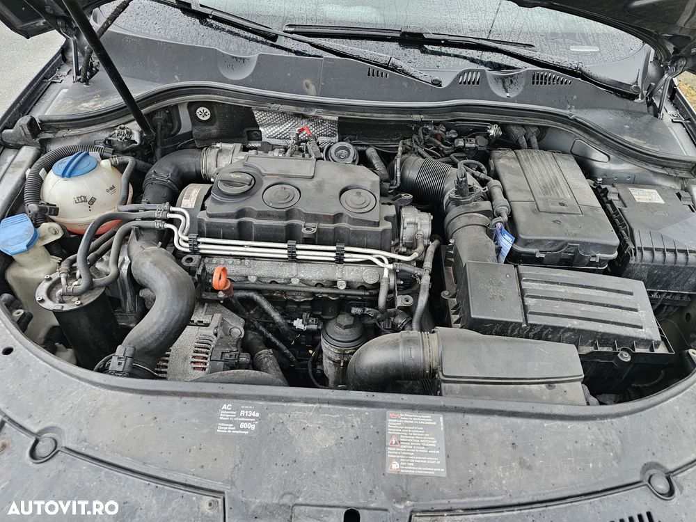 Volkswagen Passat 2.0 TDI DPF Comfortline - 8