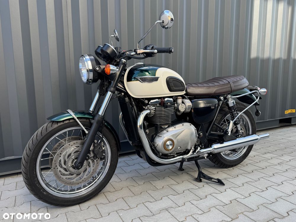 Triumph Bonneville - 17