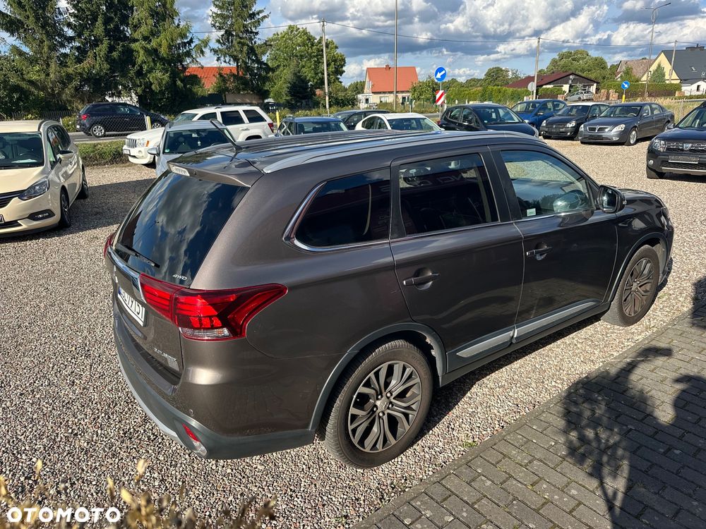 Mitsubishi Outlander 2.0 Intense + Navi 4WD CVT - 8