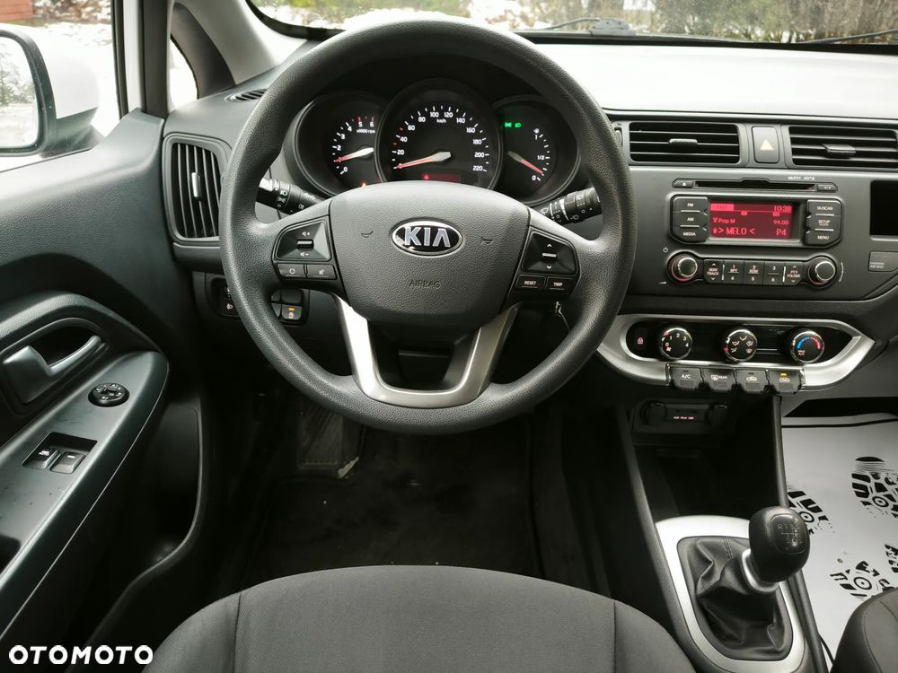 Kia Rio 1.1 CRDI Attract - 37