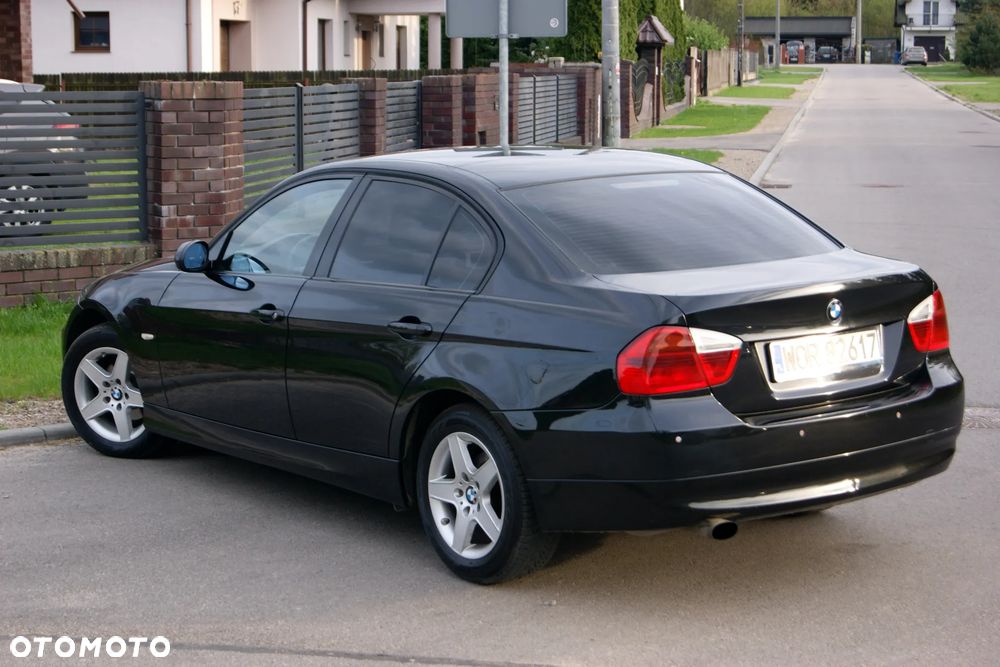 BMW Seria 3 318i - 15