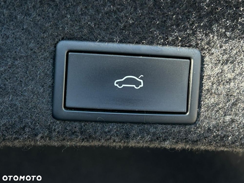 Volkswagen Passat 2.0 TSI Elegance DSG - 12