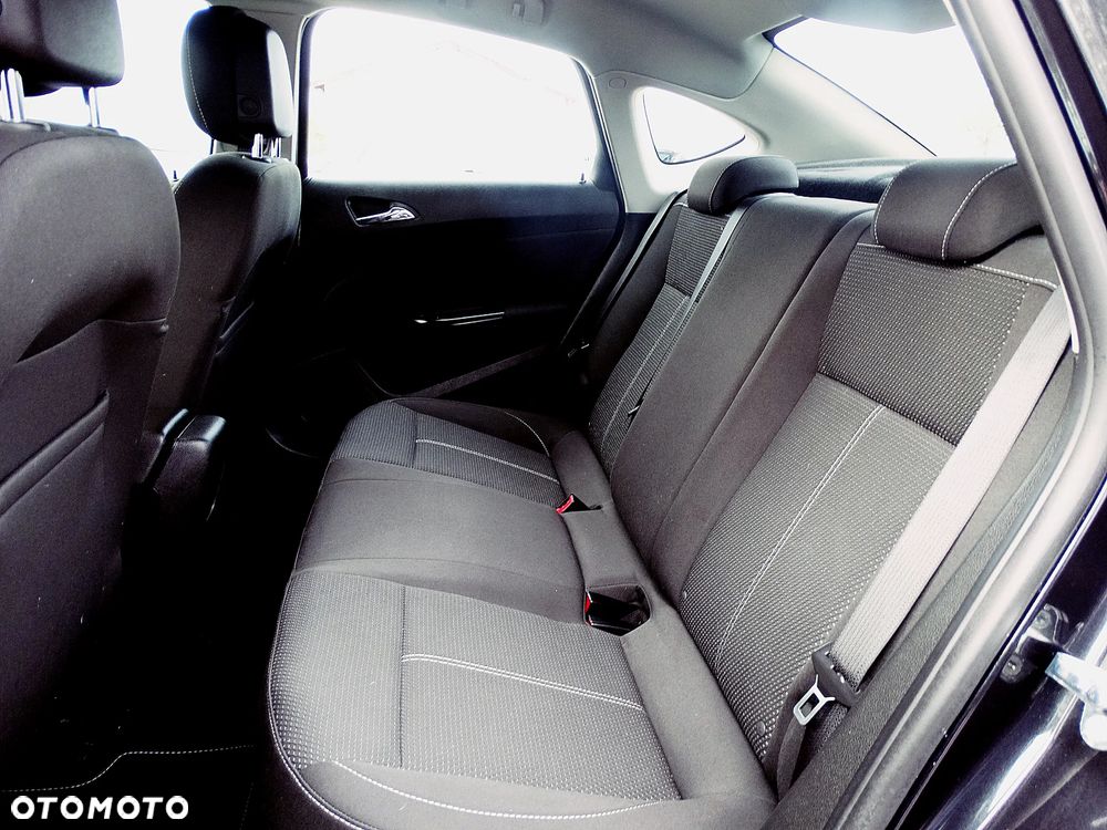 Opel Astra 1.4 Turbo Active - 29