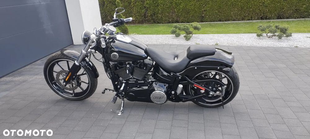 Harley-Davidson FXSB Breakout - 21