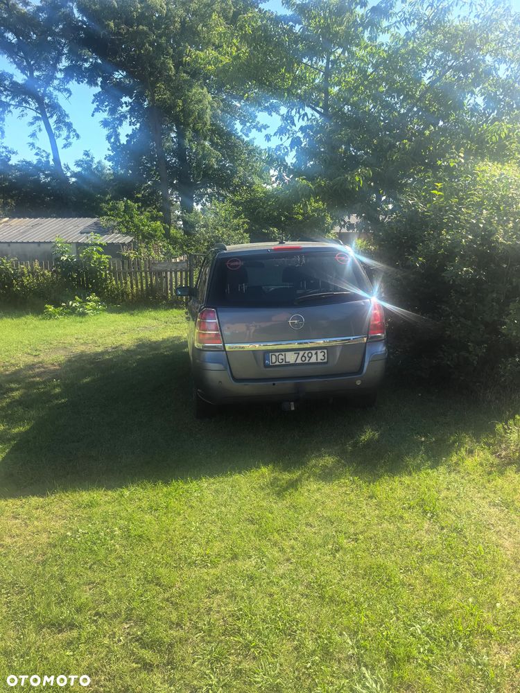 Opel Zafira 1.9 CDTI Essentia - 11