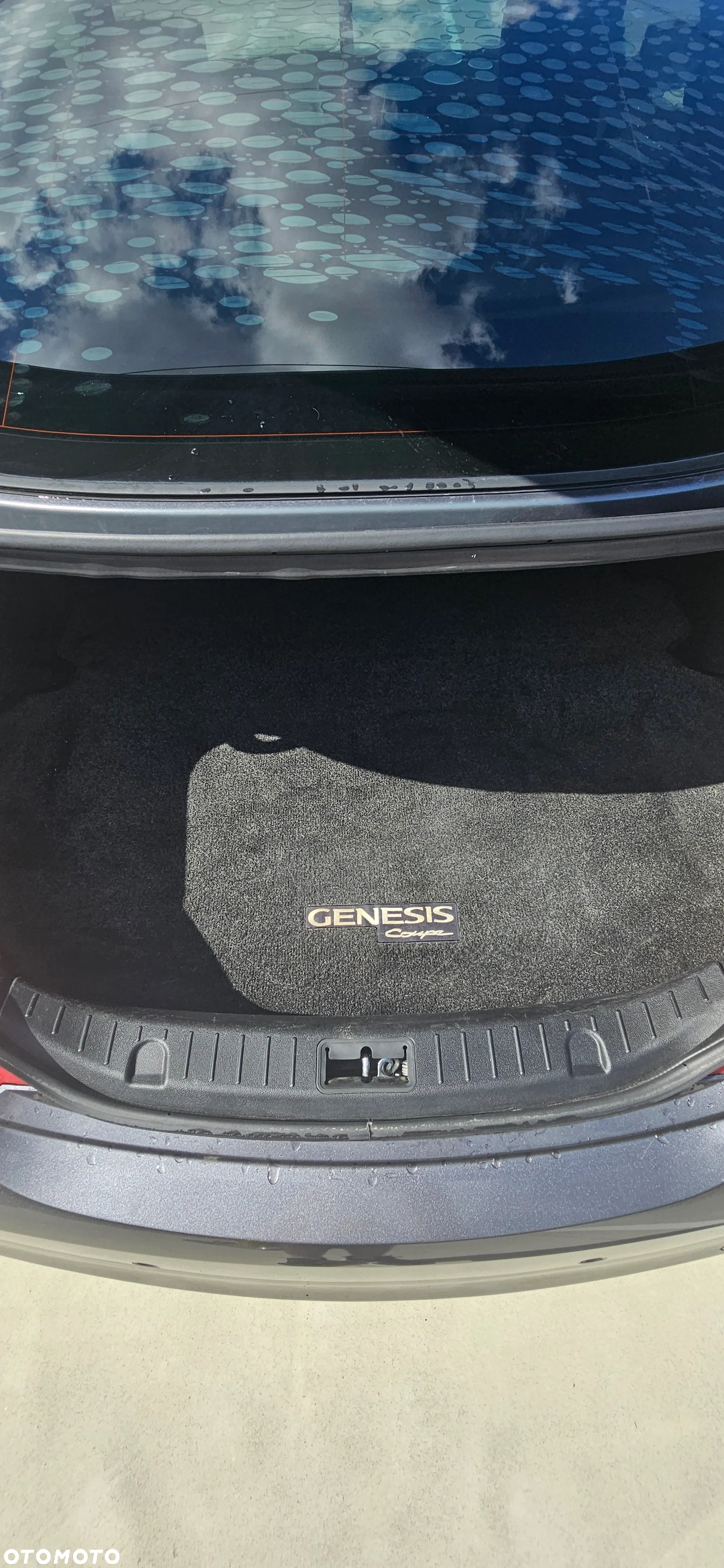 Hyundai Genesis Coupe 3.8 V6 Executive - 11