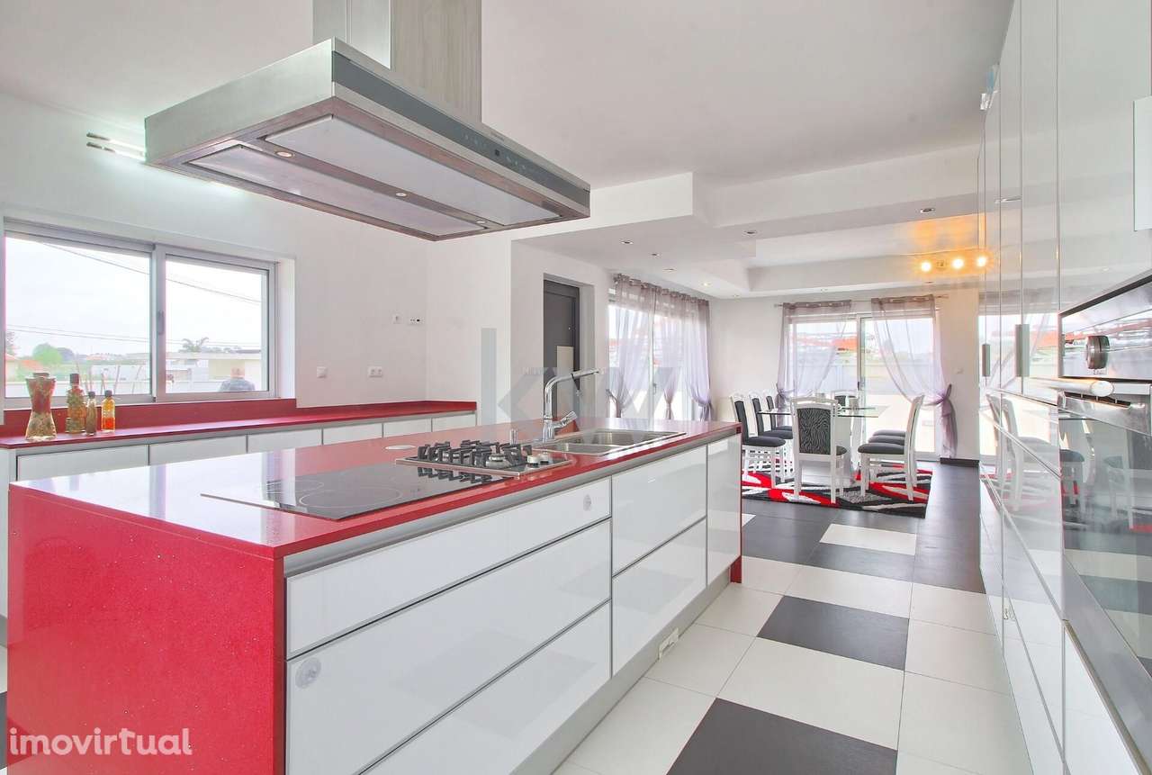 Moradia 3 quartos | anexos | jardim em Oliveirinha - Grande imagem: 2/38