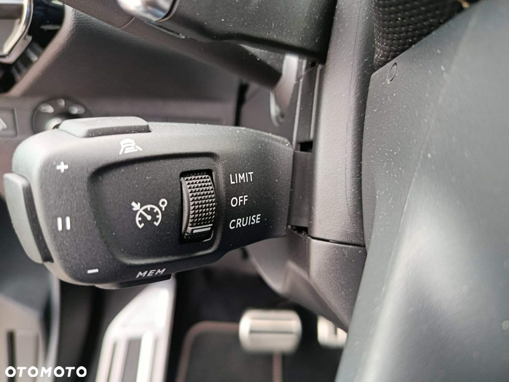 DS Automobiles DS 7 Crossback - 11