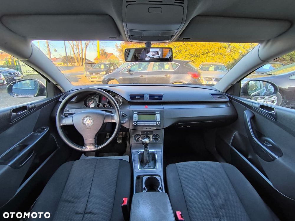 Volkswagen Passat - 2