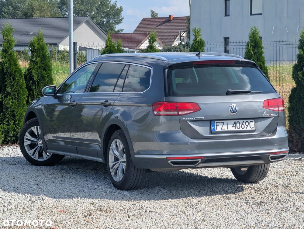 Volkswagen Passat Alltrack - 12