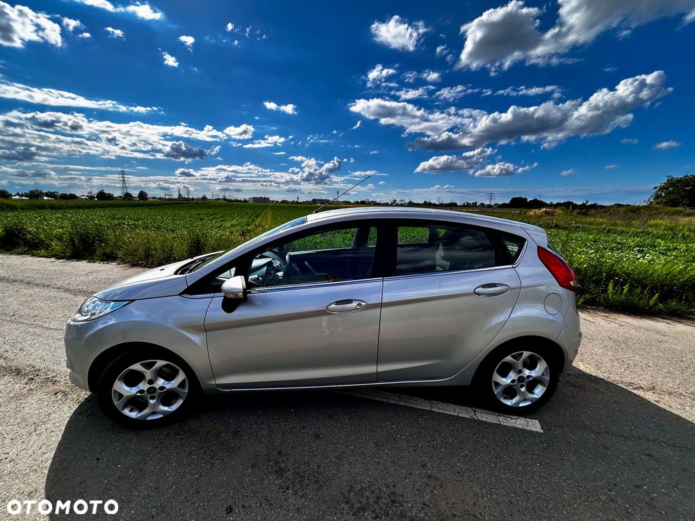 Ford Fiesta 1.4 Autom Titanium - 5