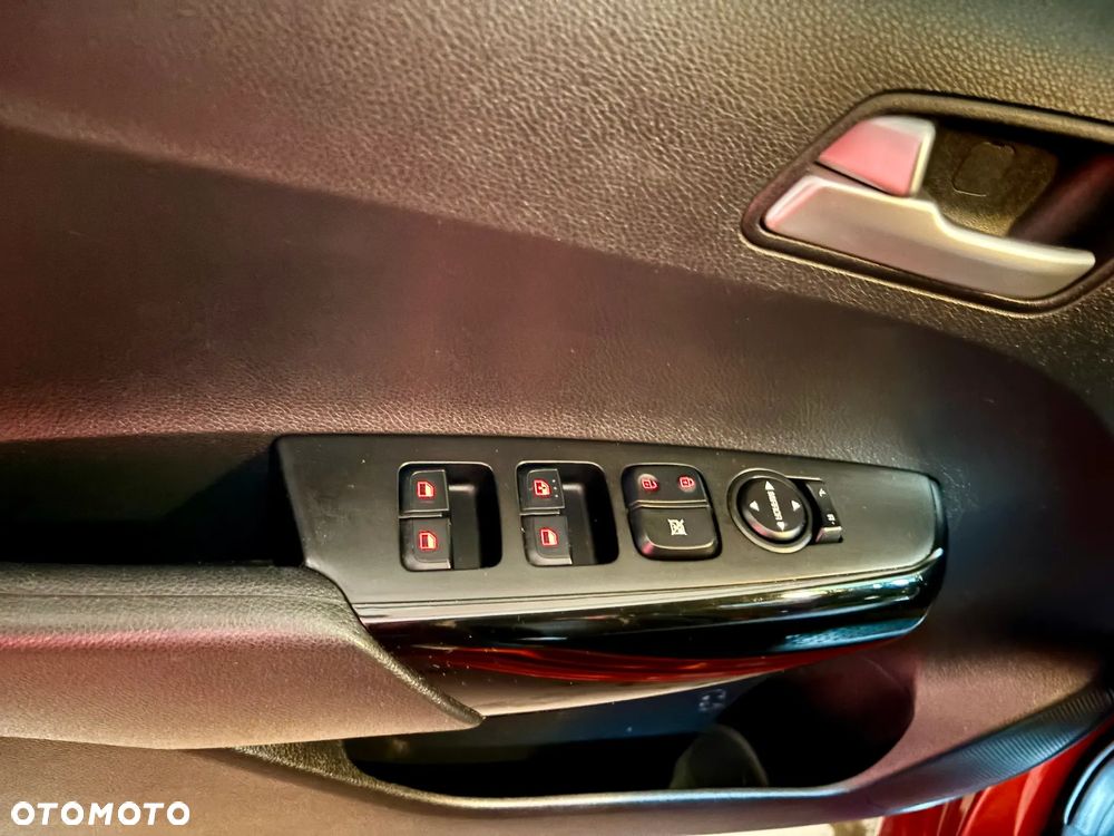 Kia Picanto 1.0 L - 23