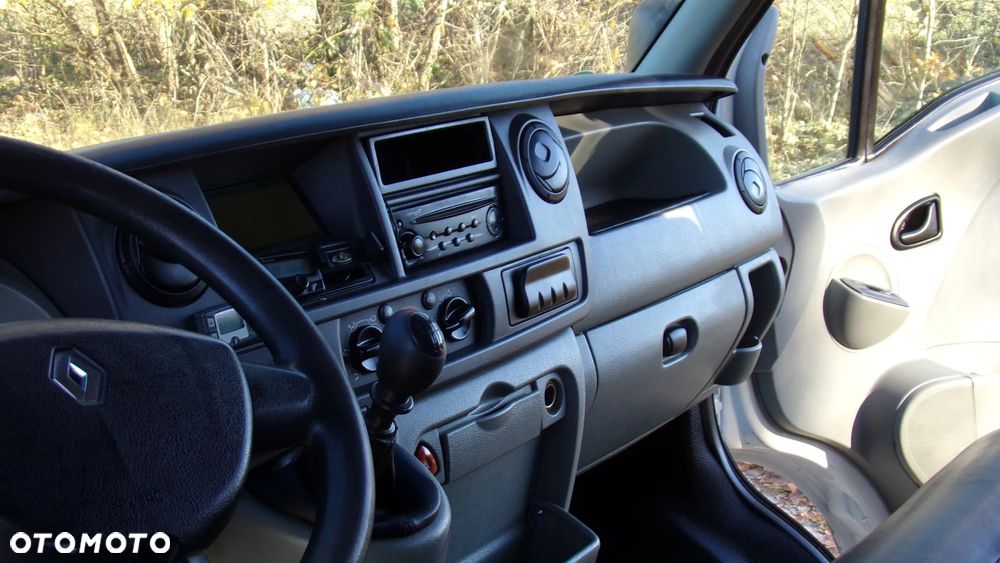 Renault MASTER 2.5 L2H2 * KLIMA * BRYGADÓWKA 6 OSÓB * ZADBANY ! - 18