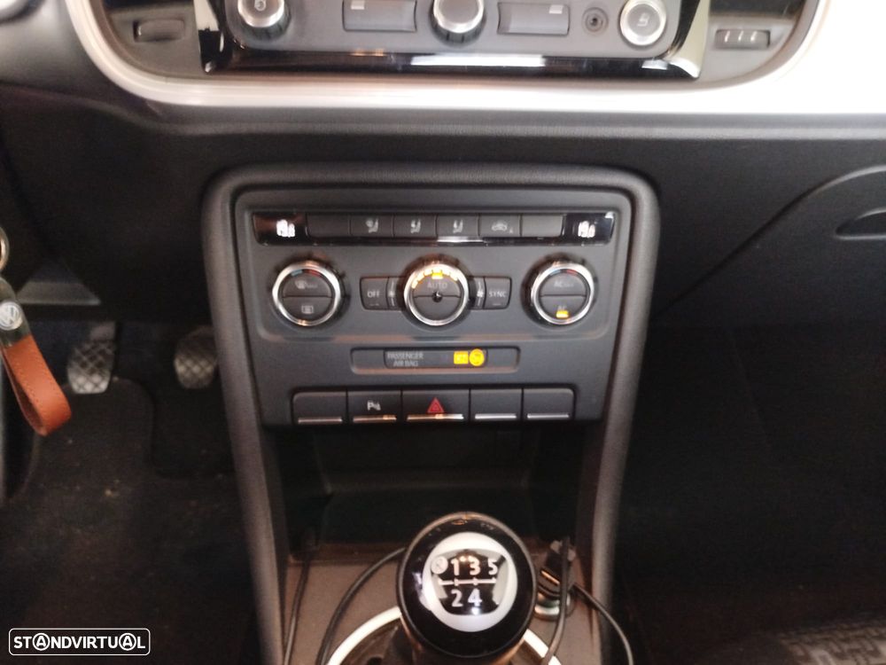 VW New Beetle 1.6 TDi - 14