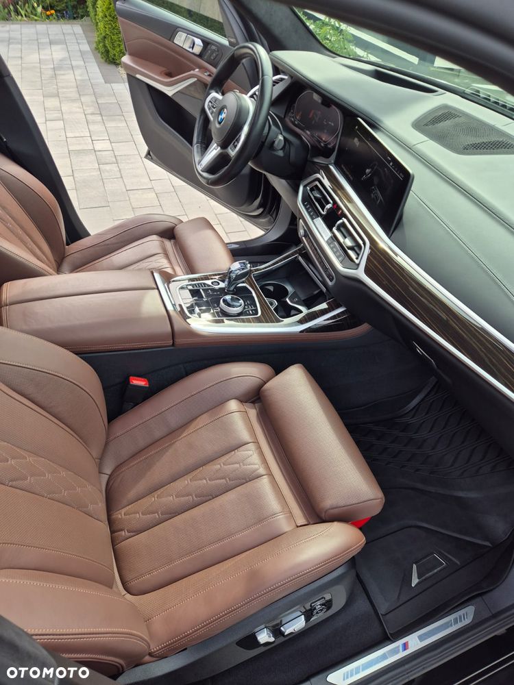 BMW X7 xDrive40d mHEV - 31