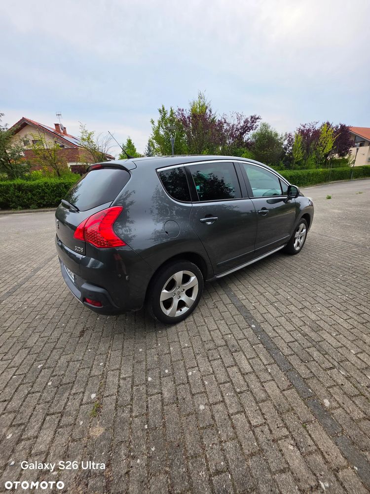 Peugeot 3008 1.6 HDi Premium - 10