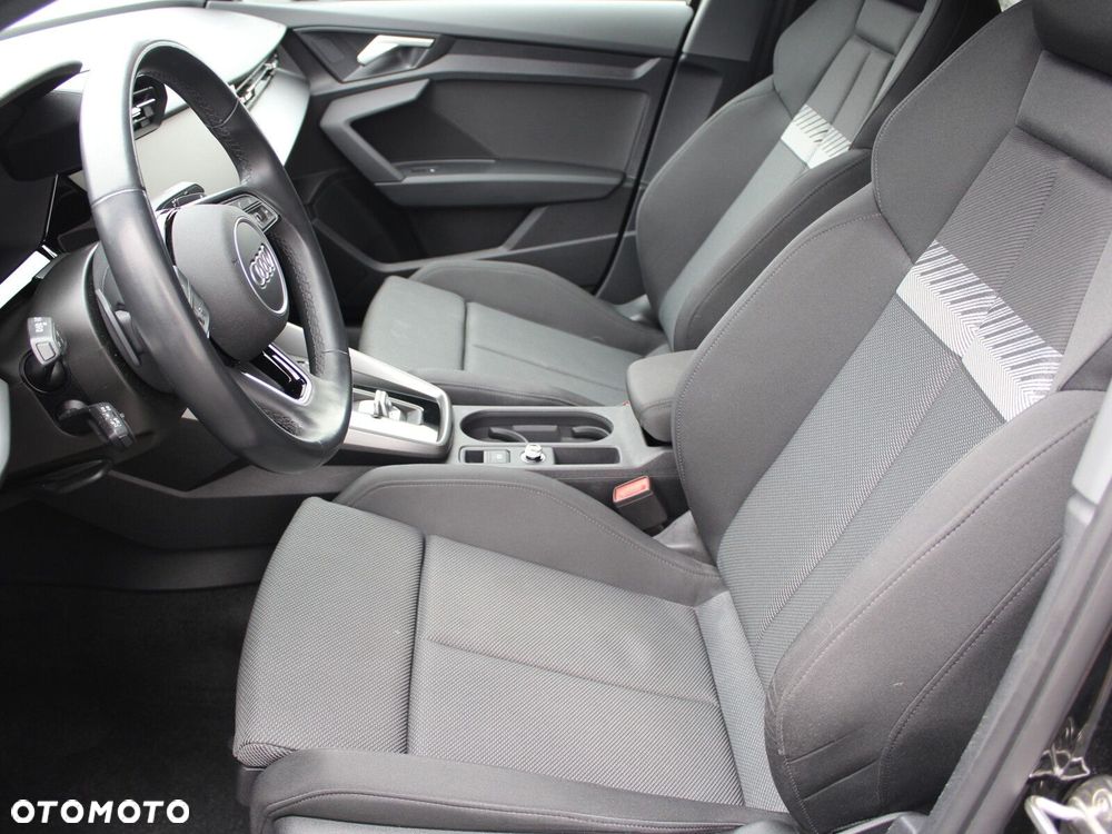 Audi A3 Sportback - 11