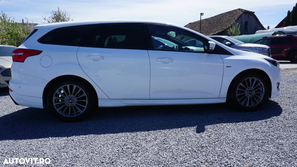 Ford Focus 1.0 EcoBoost Start-Stopp-System ST-LINE DESIGN - 4