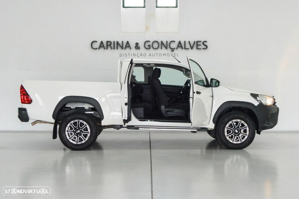 Toyota Hilux 2.4 D-4D 4X2 Cabine Extra 3L - 22