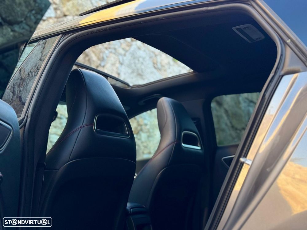 Mercedes-Benz CLA 180 AMG Line - 48