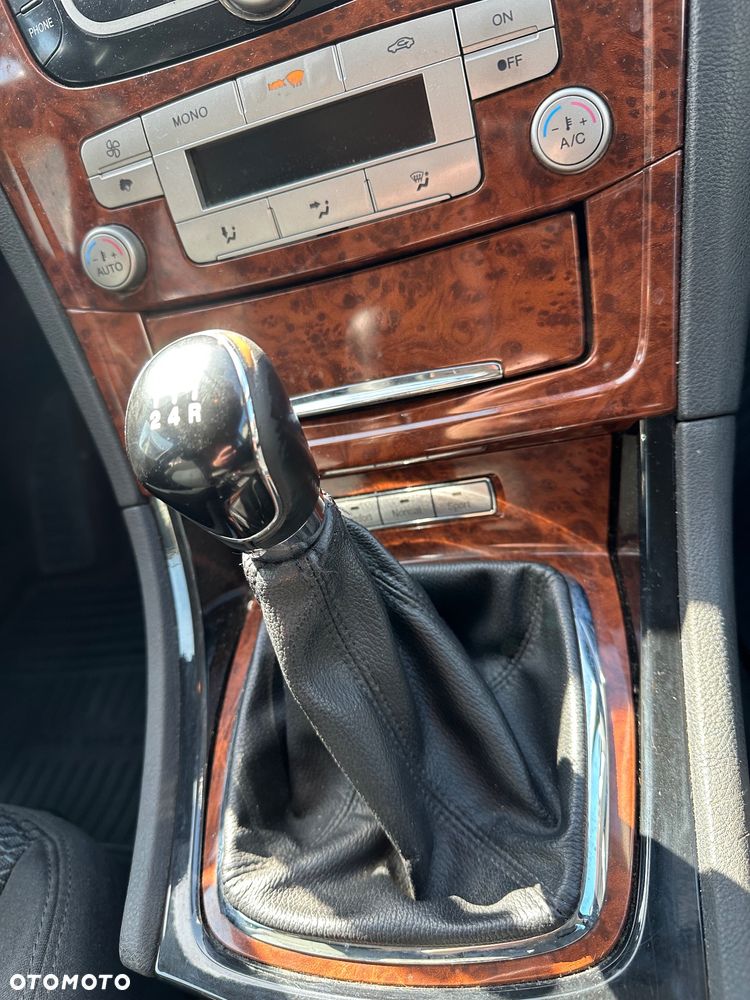 Ford Mondeo 2.0 Ghia X - 14