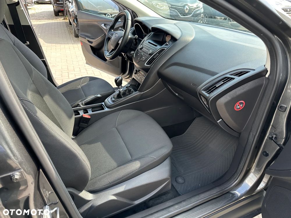 Ford Focus - 22