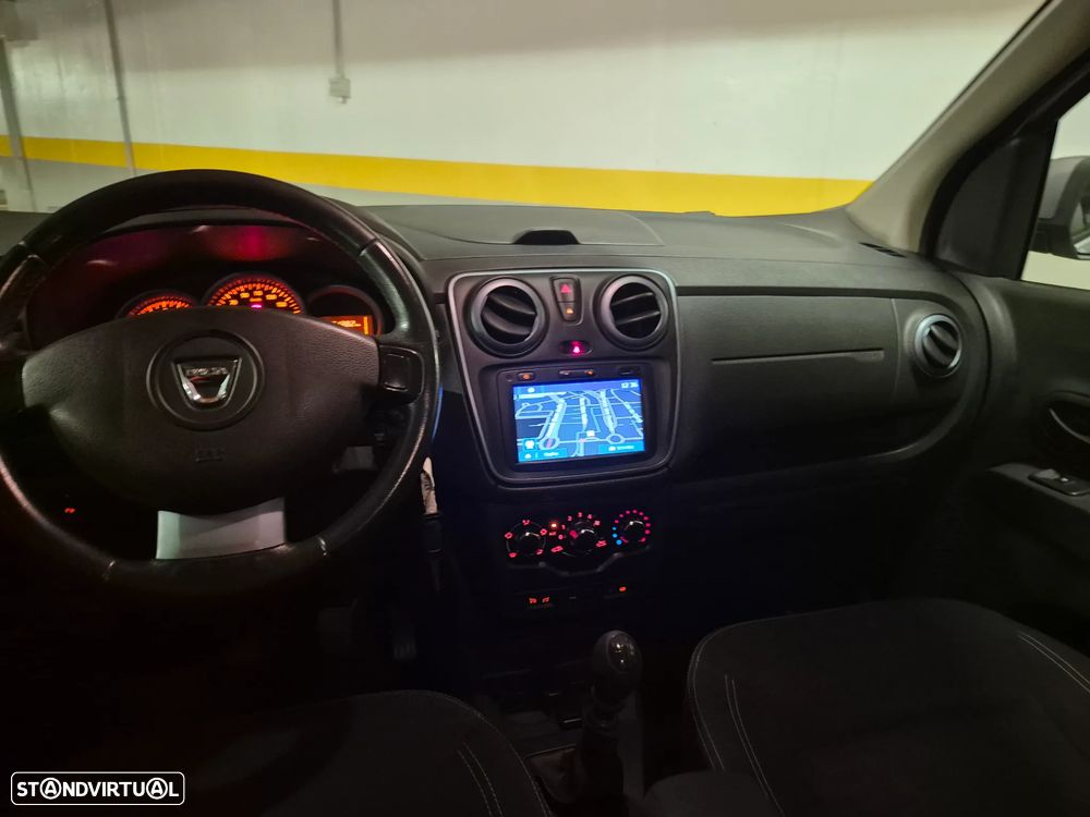 Dacia Lodgy 1.5 dCi Stepway 7L - 33