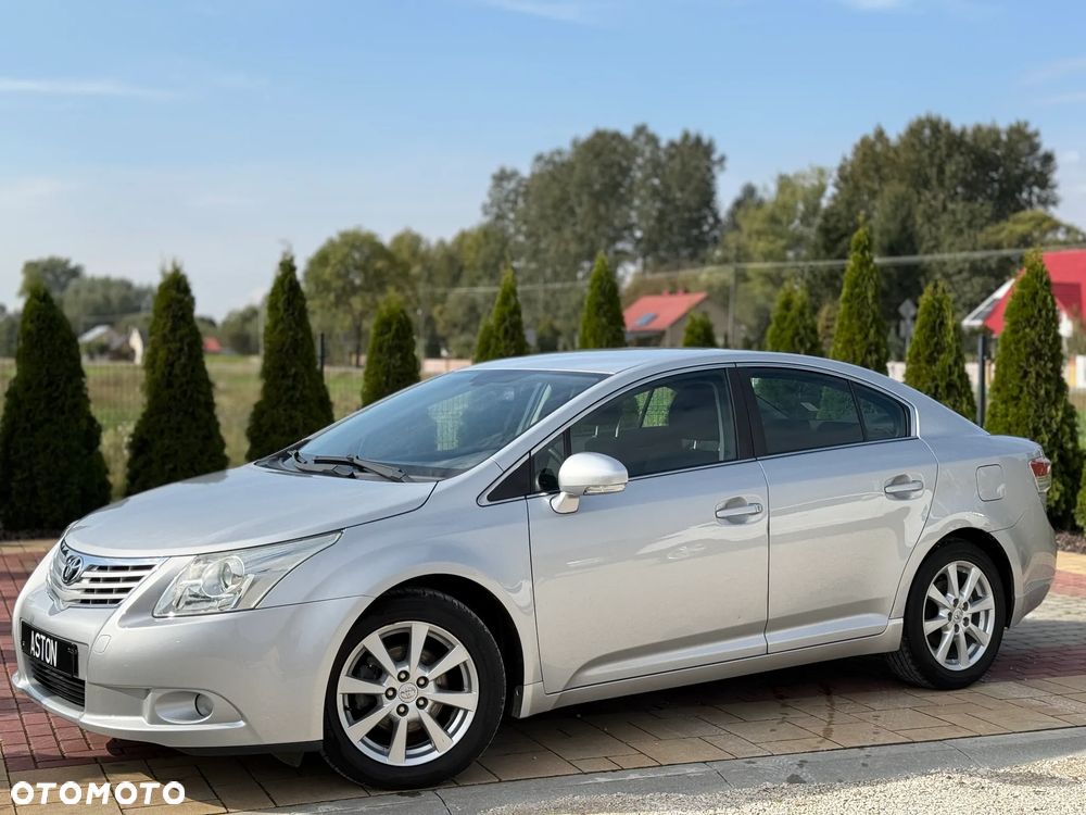 Toyota Avensis 2.0 D-4D Sol plus+NAVI
