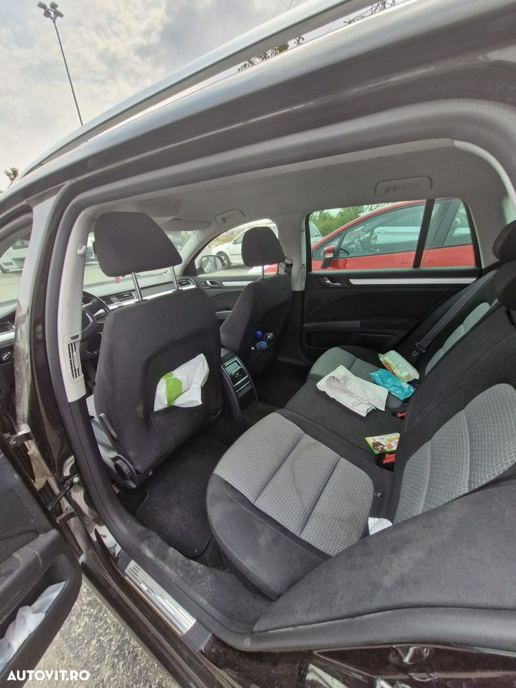 Skoda Superb 2.0 TDI DSG Ambition - 5
