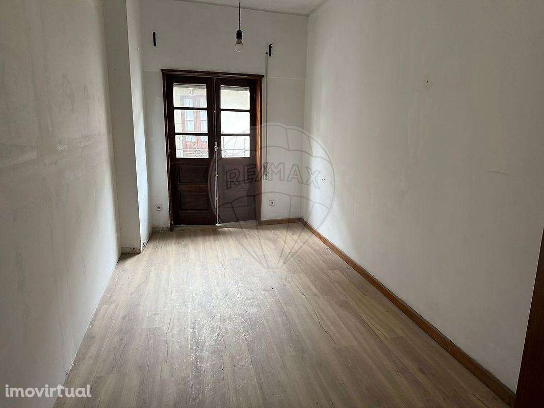 APARTAMENTO T1 C/VARANDA - CENTRO PORTO - Grande imagem: 4/7