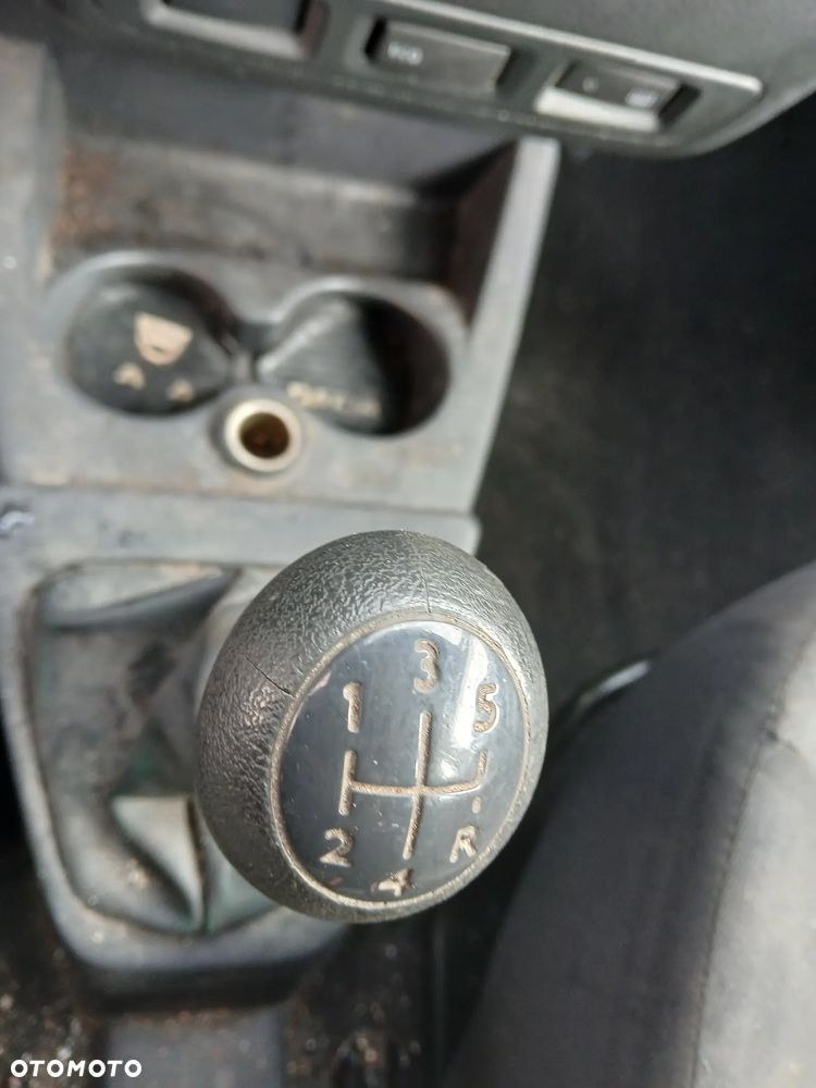 Dacia Lodgy TCe 115 Celebration - 11