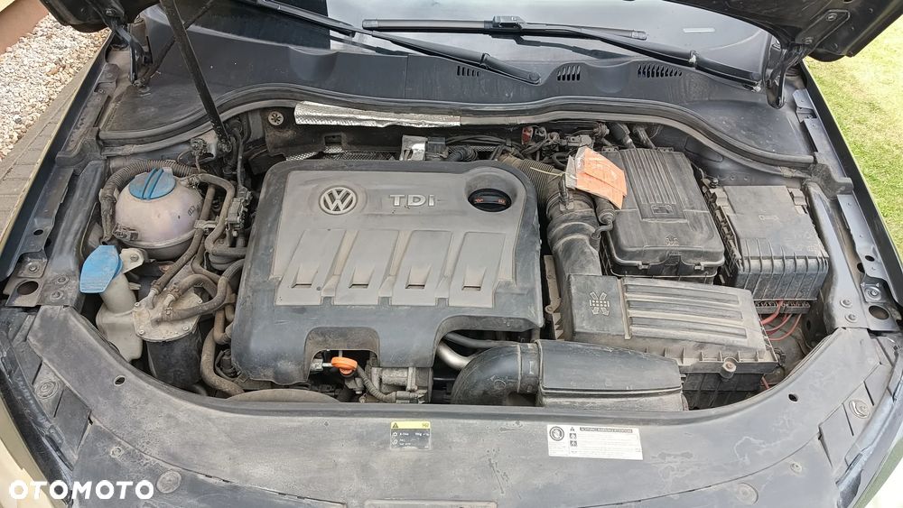 Volkswagen Passat 2.0 TDI Comfortline DSG - 11