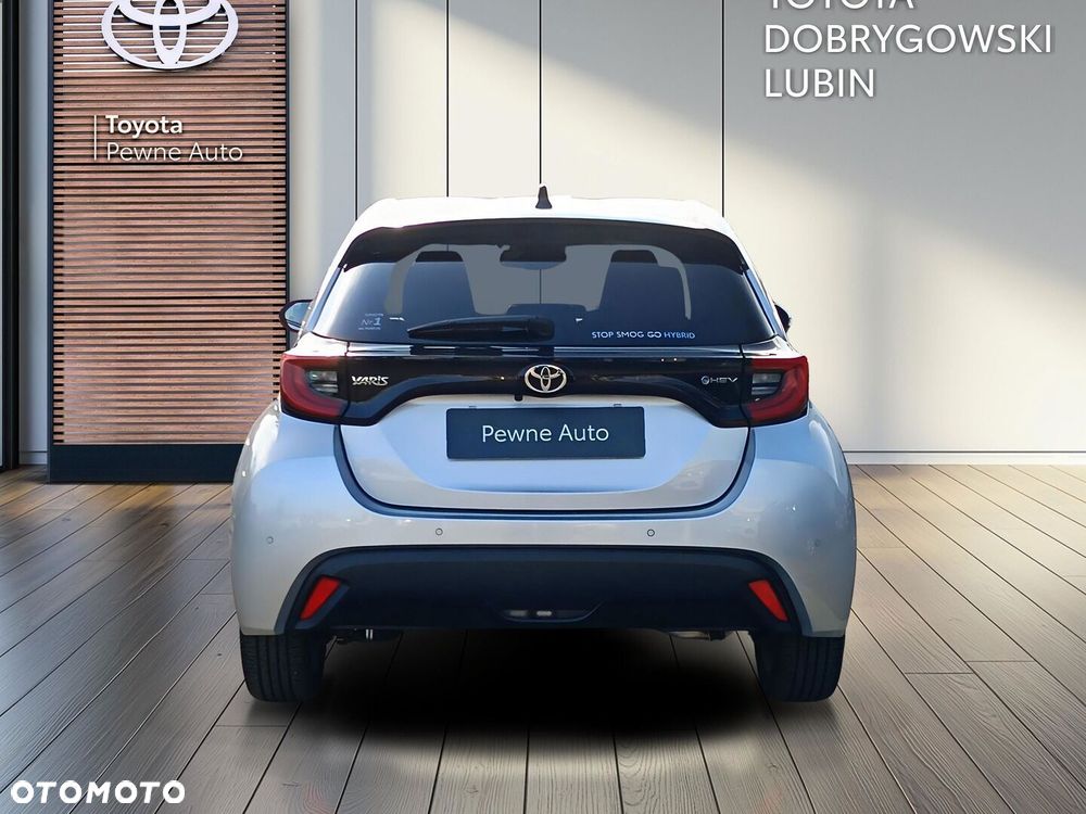 Toyota Yaris Hybrid 1.5 Style - 4