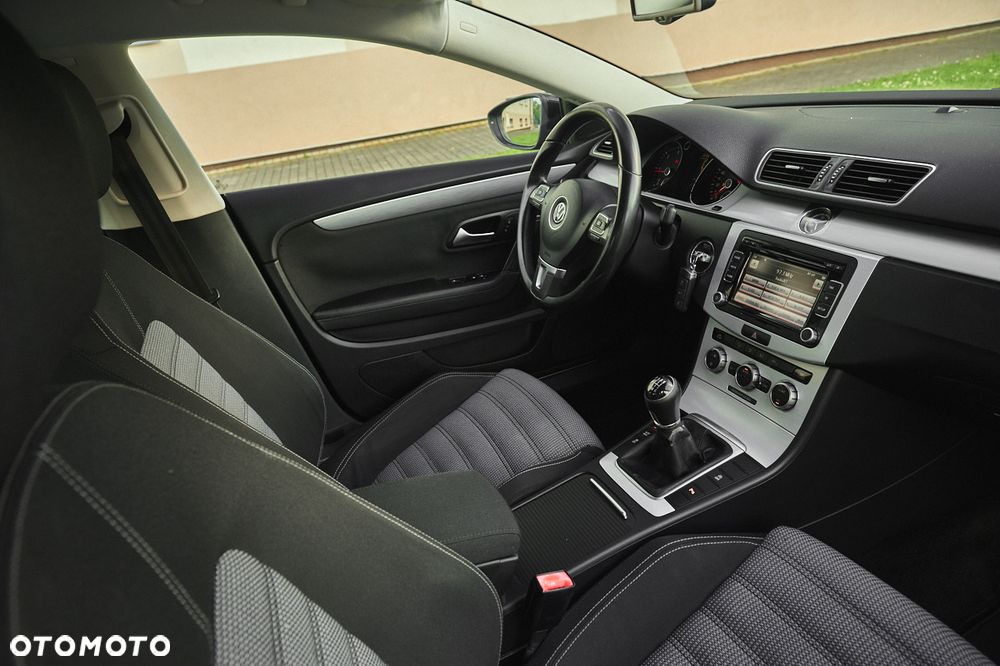 Volkswagen Passat CC 2.0 Blue TDI - 31