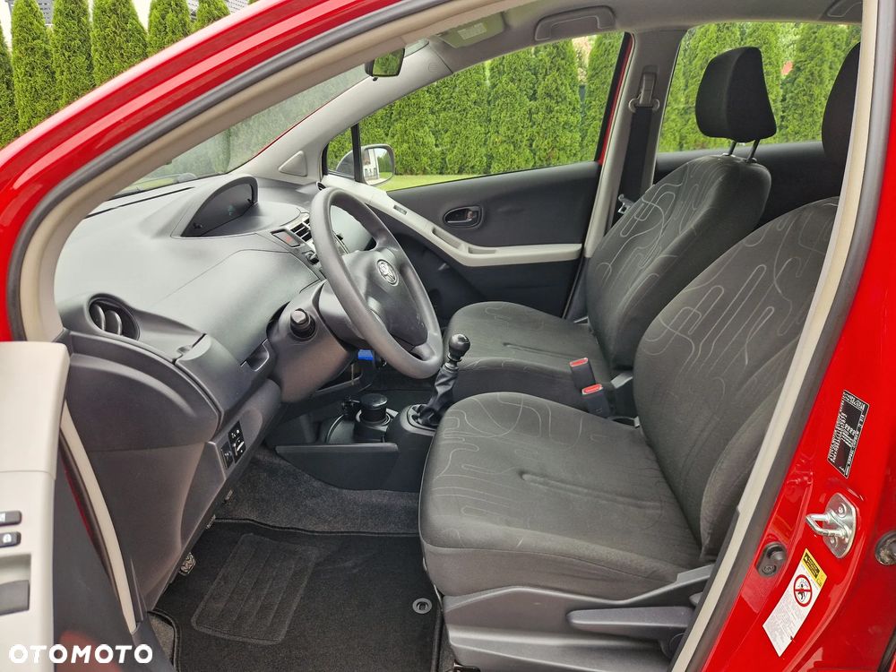 Toyota Yaris 1.33 VVT-i Cool - 32