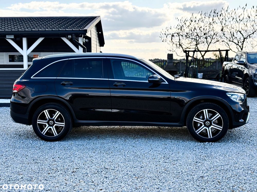 Mercedes-Benz GLC - 33