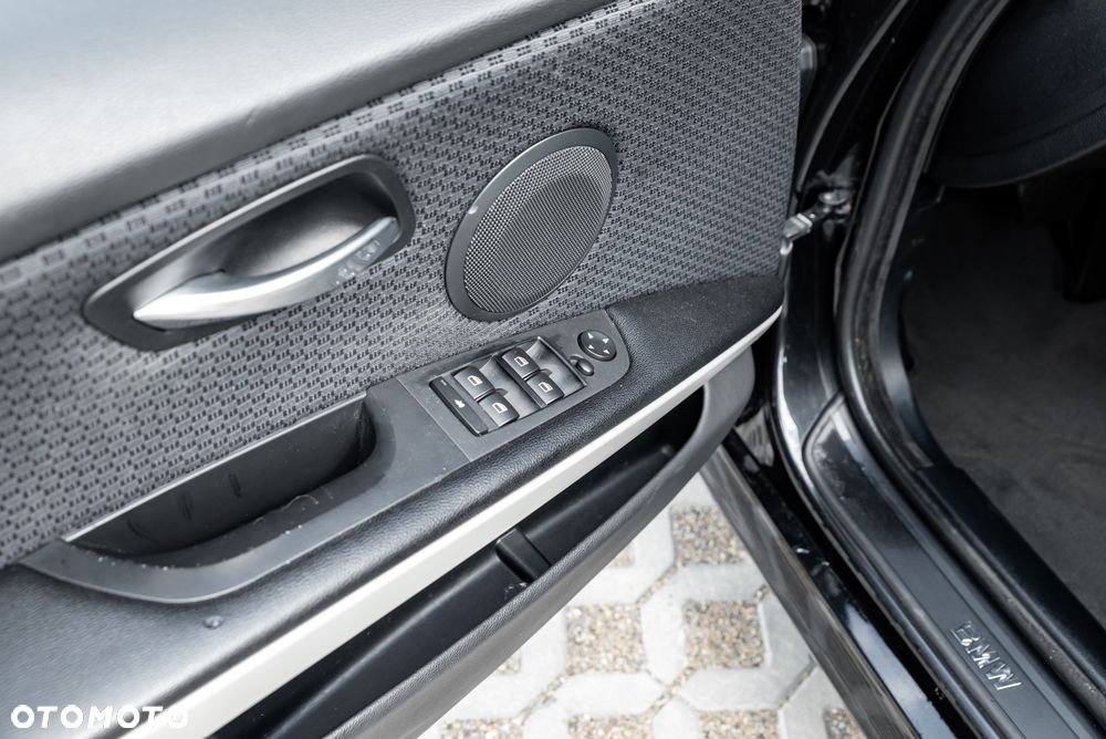 BMW Seria 3 320d xDrive DPF - 18