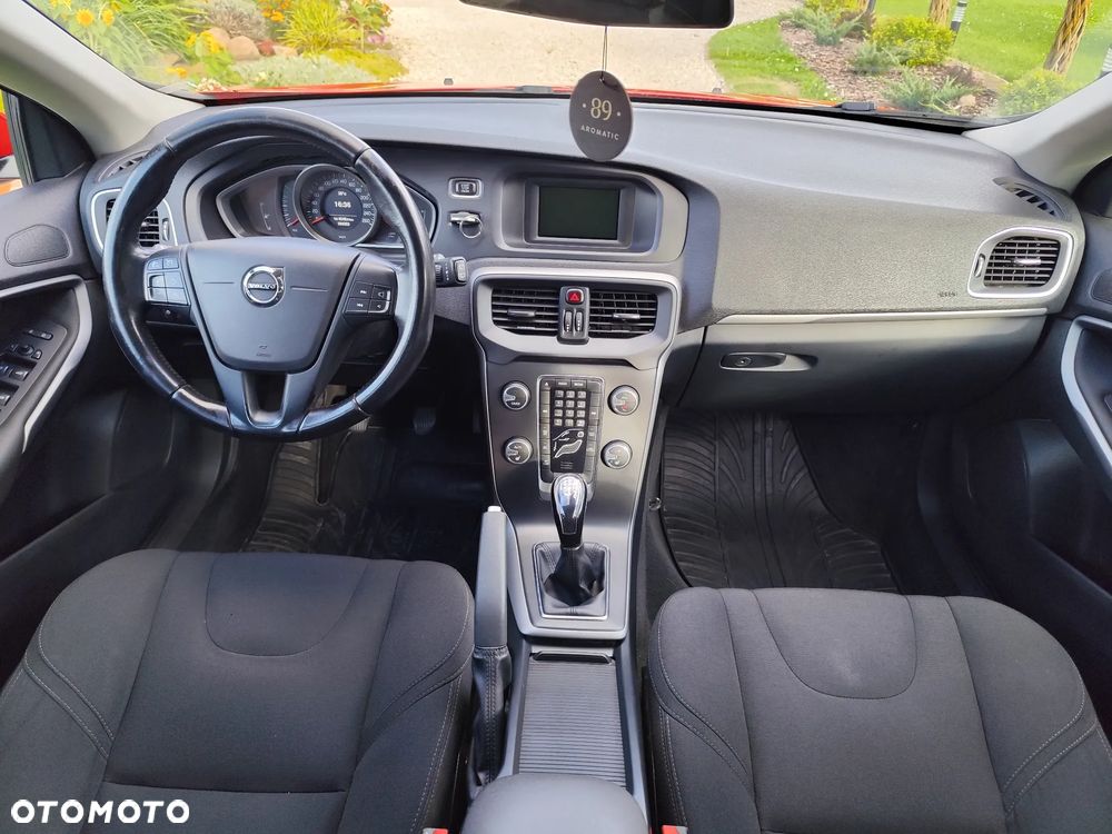 Volvo V40 D2 Drive-E Momentum - 18