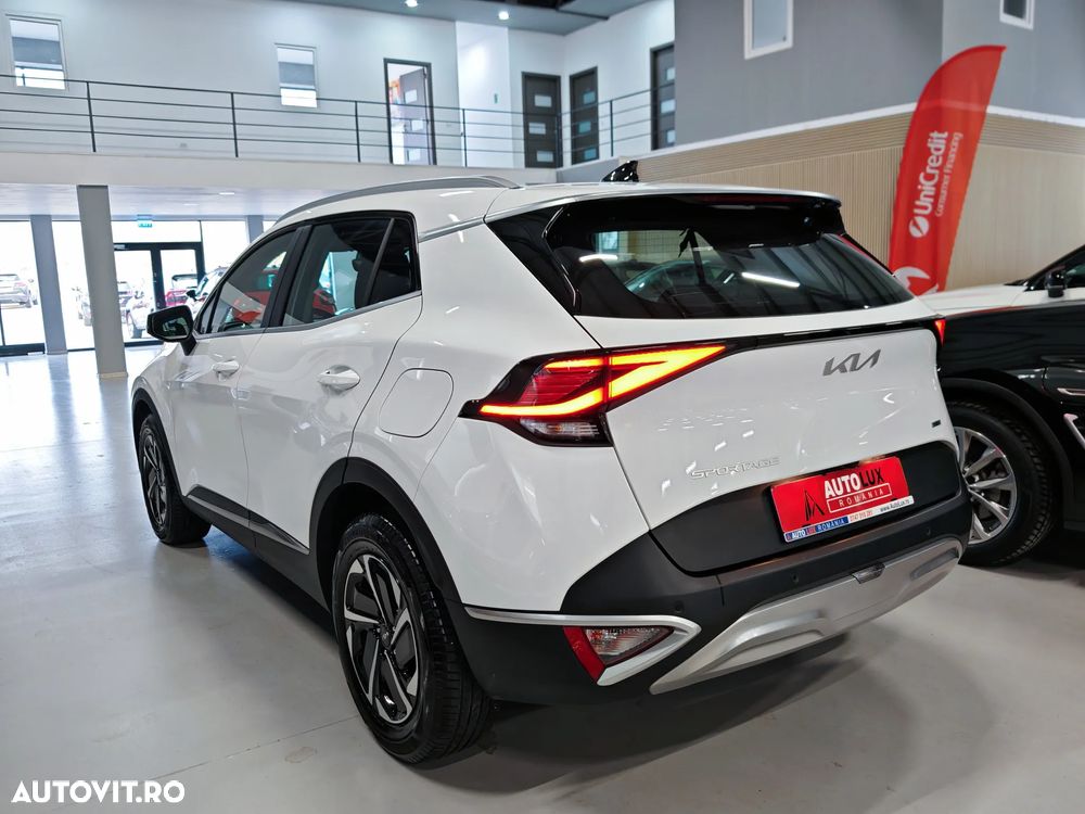 Kia Sportage 1.6 T-GDI HEV 6AT 4x2 Business Line - 4