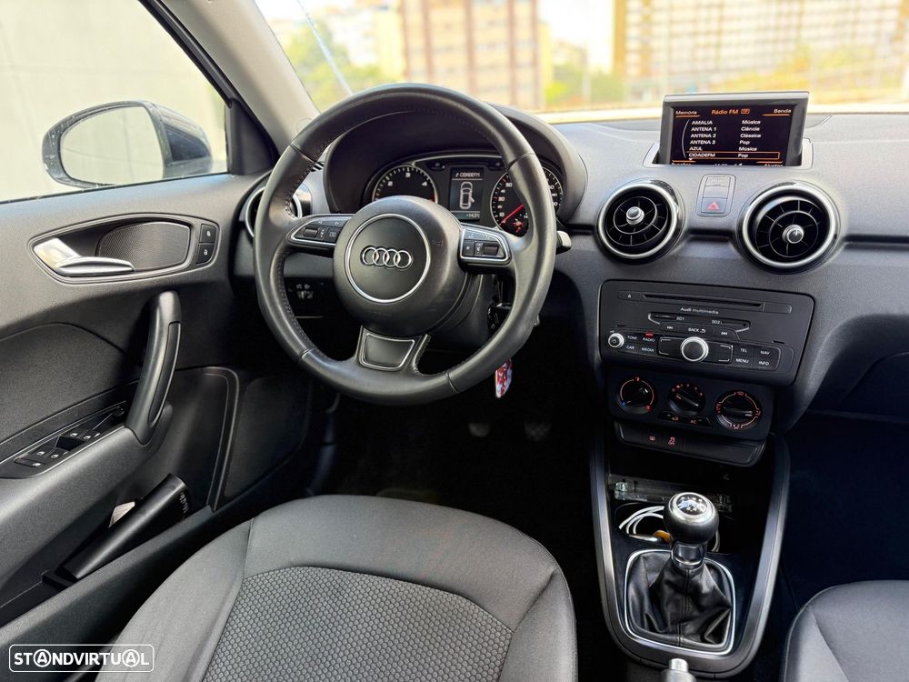 Audi A1 Sportback 1.6 TDI S-line - 17