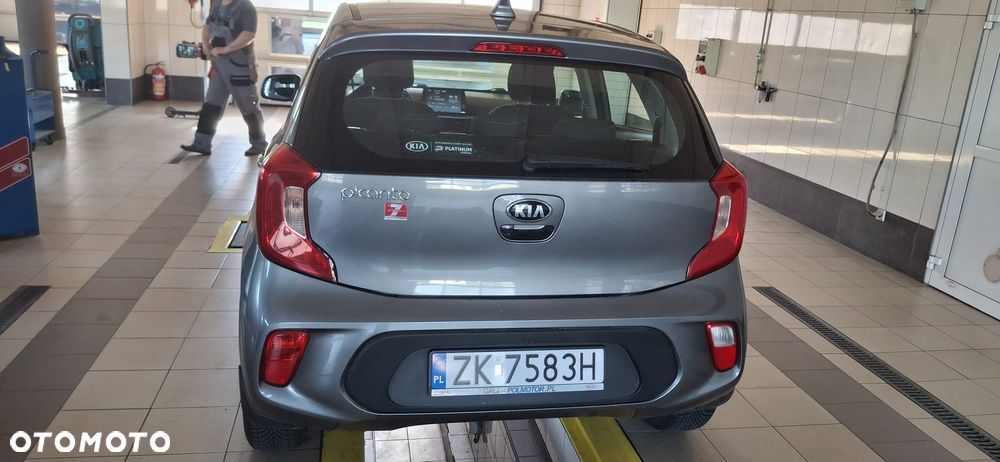 Kia Picanto 1.2 L - 4