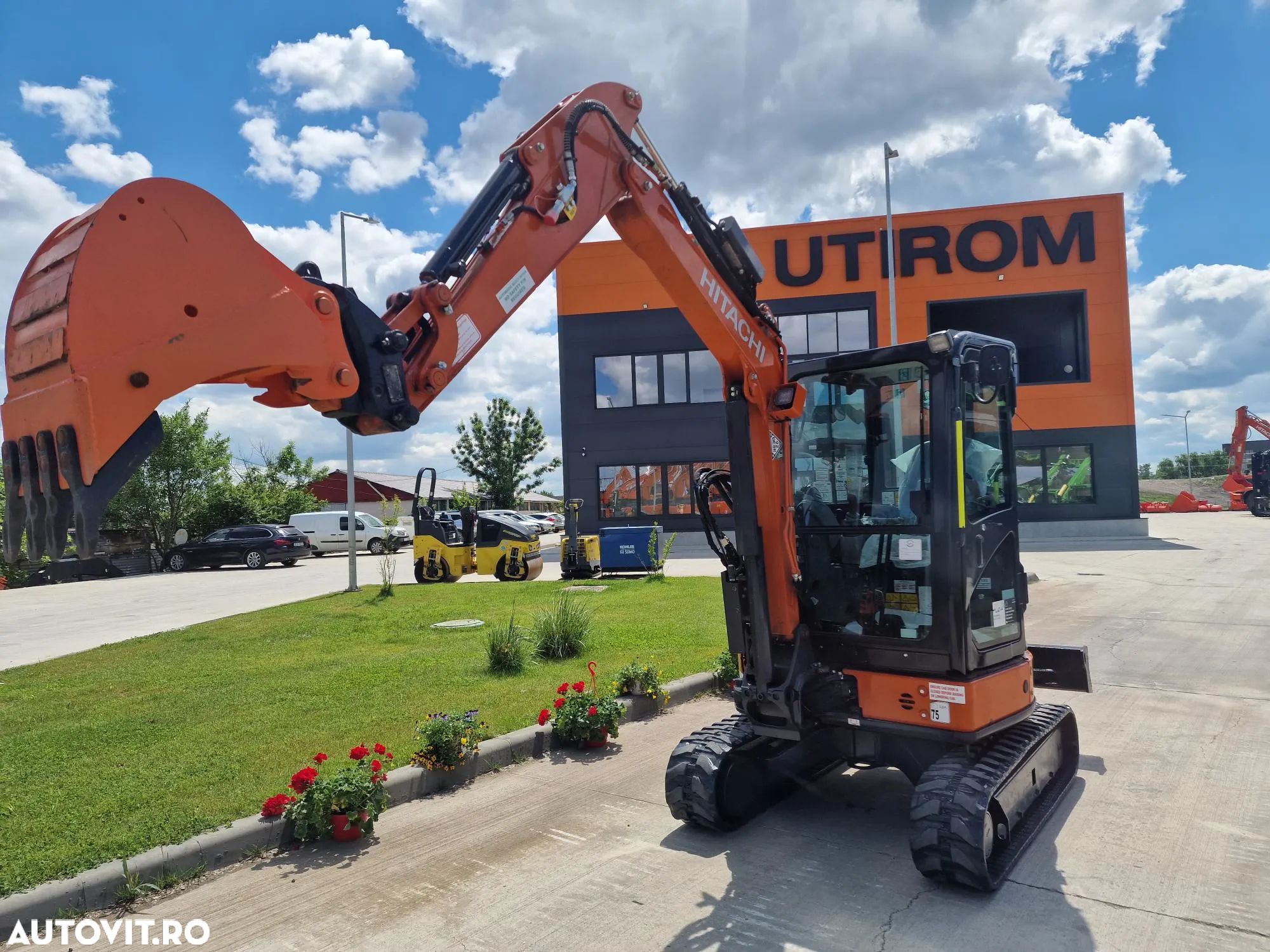 Hitachi ZX33, 3,7 tone, 2023/05, 1.163h, CUPLA RAPIDA+3 CUPE NOI, Senile 80% bune, Instalatia de picon pe brate, Sistem antifurt, Aer conditioinat, adanc sapare 4mc, ridica tevi de 2,5tone, STARE FOARTE BUNA< CA NOU, posibilitate leasing 4 ani-36900 EUR+Tva - 27