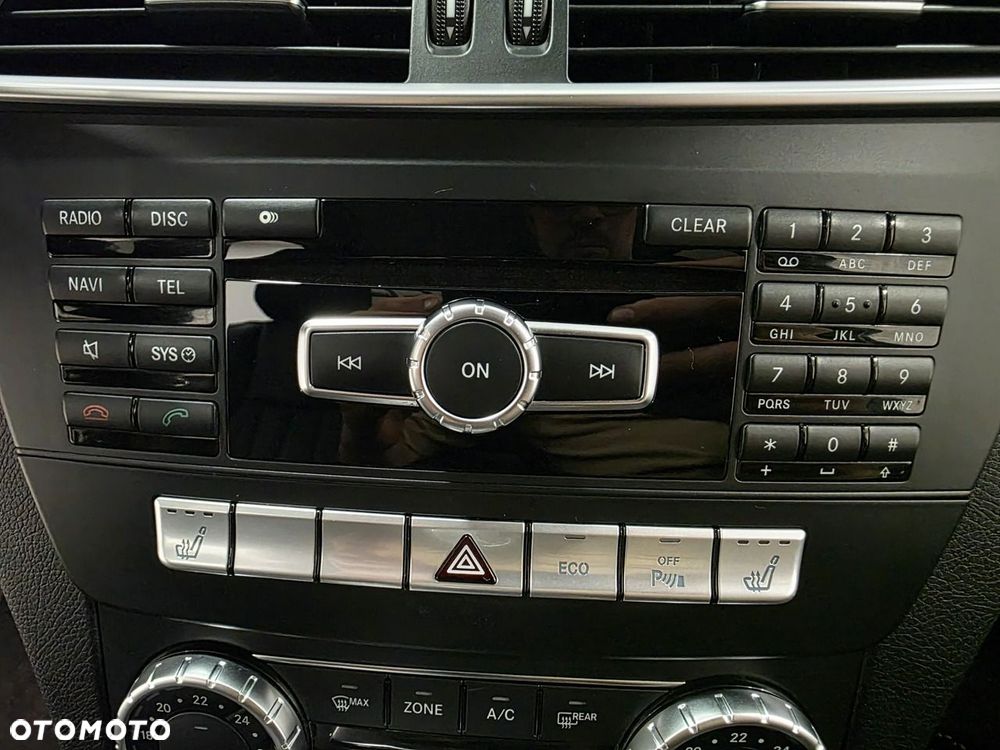 Mercedes-Benz Klasa C 180 BlueEFFICIENCY 7G-TRONIC Elegance - 25