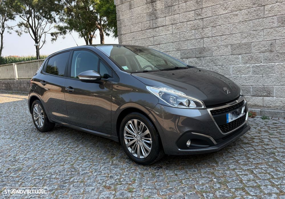 Peugeot 208 1.2 PureTech Signature - 24